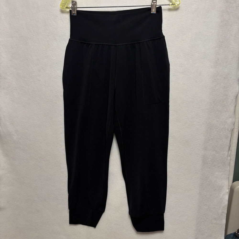 Athleta Salutation Crop Jogger Black High Waisted Yoga Pants Small Petite